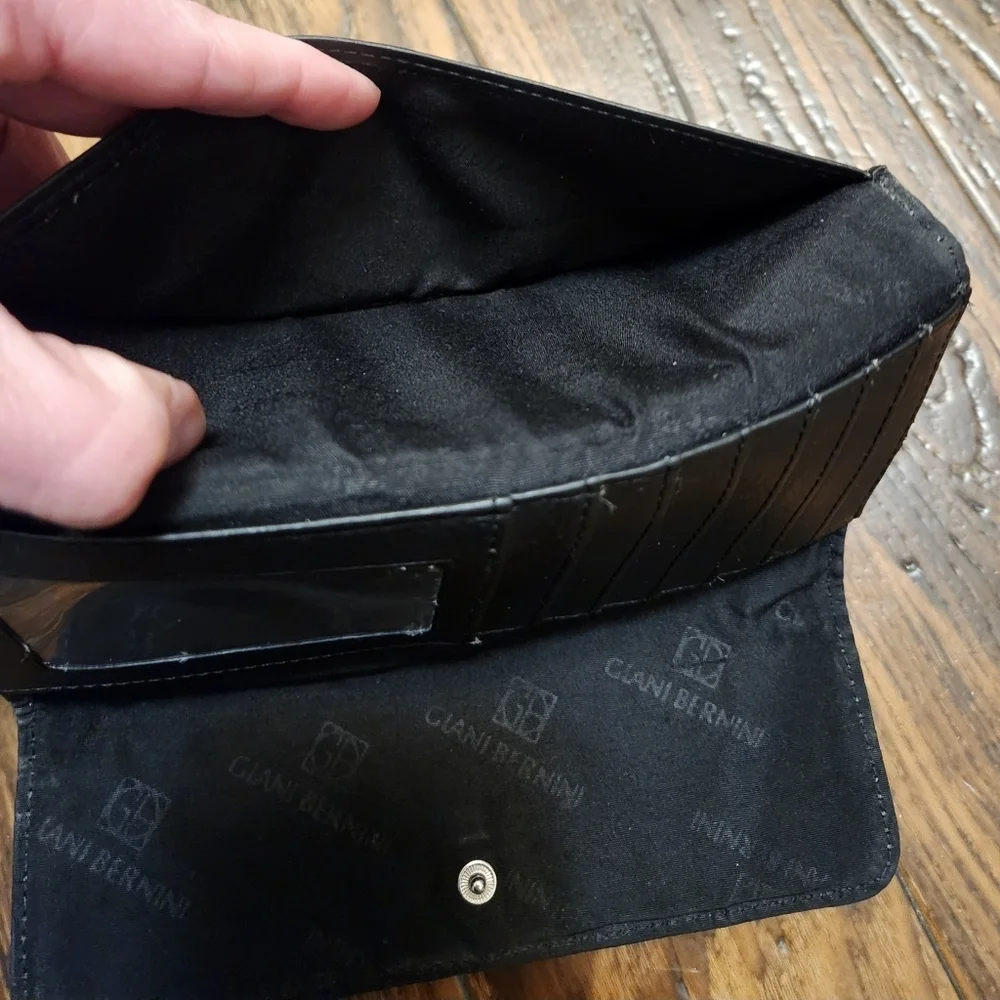 GIANI BERNINI Black Leather Tri-Fold Wallet EUC
